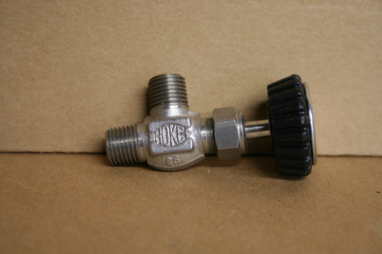 Needle Valve, Forged SS, Right angle, 5000 PSI, 1/4