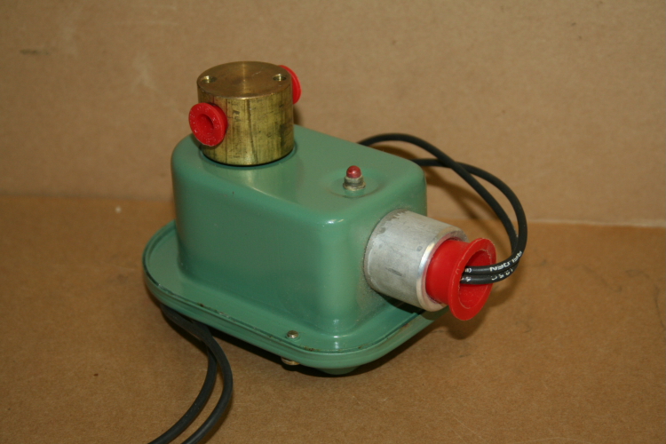 Solenoid valve hazardous location Asco 120V WP8262C2 unused