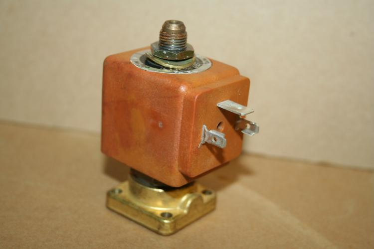 Solenoid Pneumatic 133F4304 24 VDC Lucifer Rieter