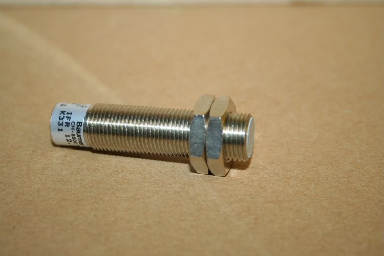 Proximity switch IFR 12 24 15 K331 Baumer Unused
