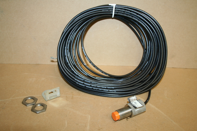 Proximity Switch, EE951 56300, Namco, Unused