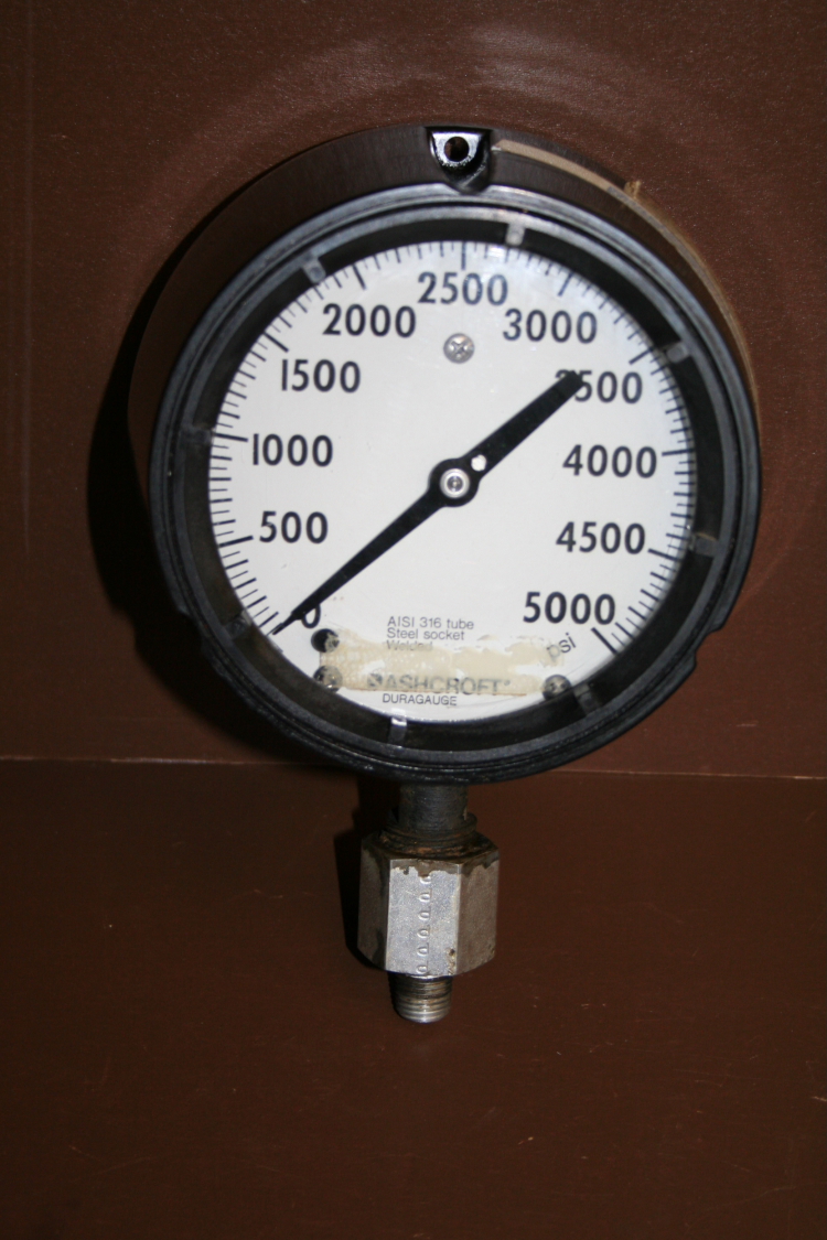 Pressure gauge Type 1279 5000 psi 4 1/2 in Duragauge Ashcroft
