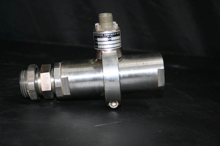 Flow Switch 3 GPM precision Pressure Controls F109 SS