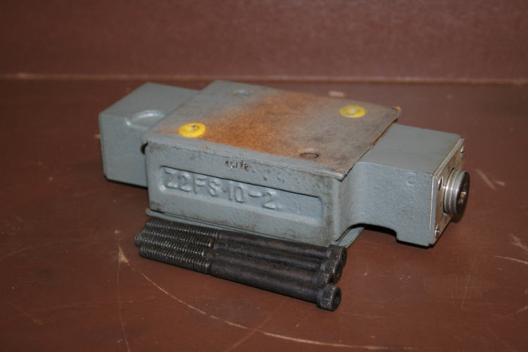 Flow control valve Hydraulic Throttle/check Sandwich plate Z2FS10-2.1 Rexroth