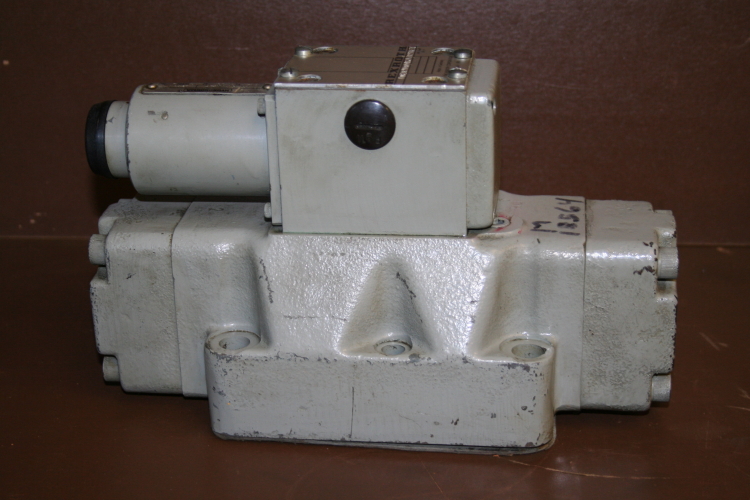 Directional control valve 4way Hydraulic 24V 4WEH20HD13.0/G24NET Rexroth, Giori 