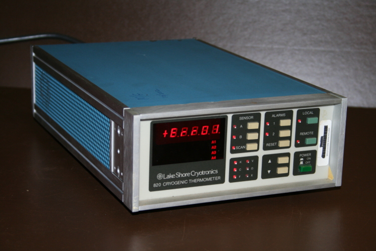 Cryogenic thermometer controller 820 Lakeshore Cryotronics Repair/Parts