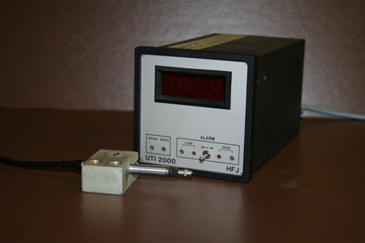 Linear transducer LDI 8/1 and Indicator display unit UTI 2000 H F Jensen TESTED