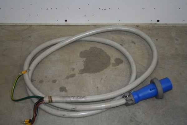 Hubbell 460P9V05 plug with 14 feet of 4/4 type ST service cable