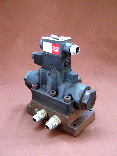 Directional control valve, hydraulic, Four way, 3000psi, D61V101B456Y30  Parker