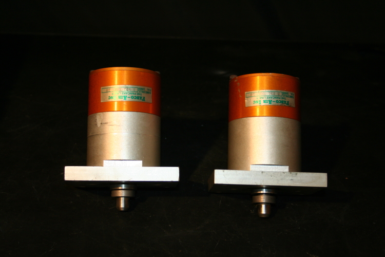 Pneumatic Cylinder, Bore 1 5/8in Stroke 1/2in Fabco-Air Lot of 2