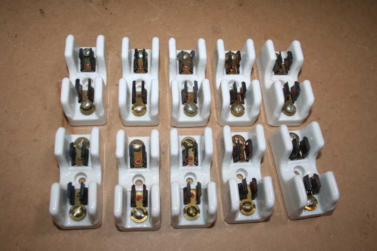 Bussmann Fuse Blocks, Single pole, 30A 600v, Ceramic, Silver, 3792, Lot of 10