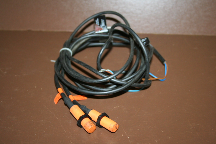 Proximity Sensor, IFC2002-AROG, Inductive, DC, Efector, Lot of 2