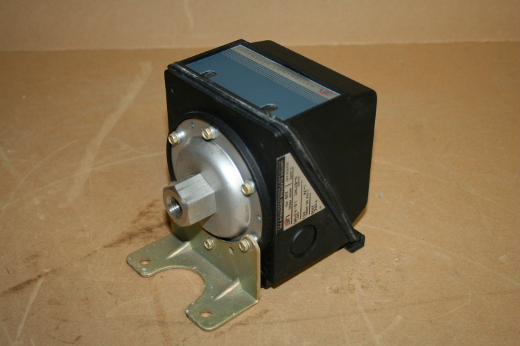 Pressure Controller, 0 to 60