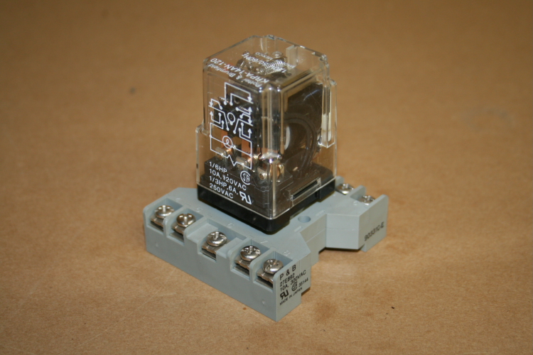 Power Relay w/Base 10A, 120V, KRPA-14AN-120 Potter & Brumfield LOT OF 5