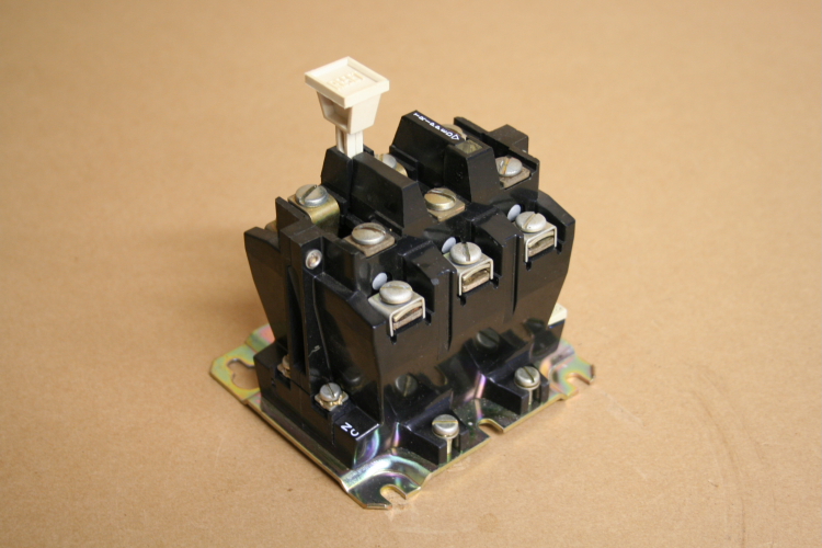 Overload Relay 592-B0V16, 3P, w32, Allen Bradley NEMA A600