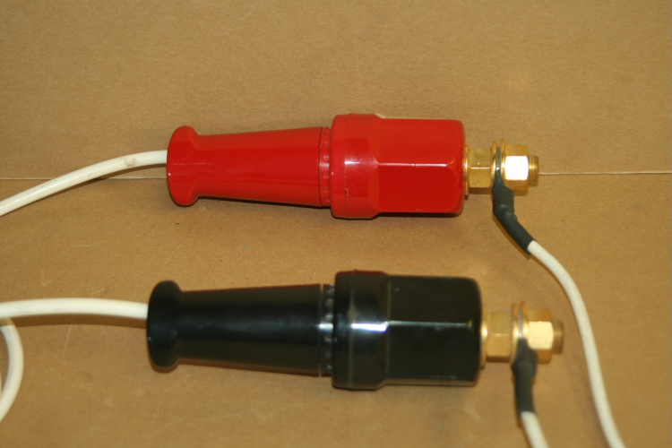 Pin plug and receptacle set Superior Electronics disconnect 250A 600V red black