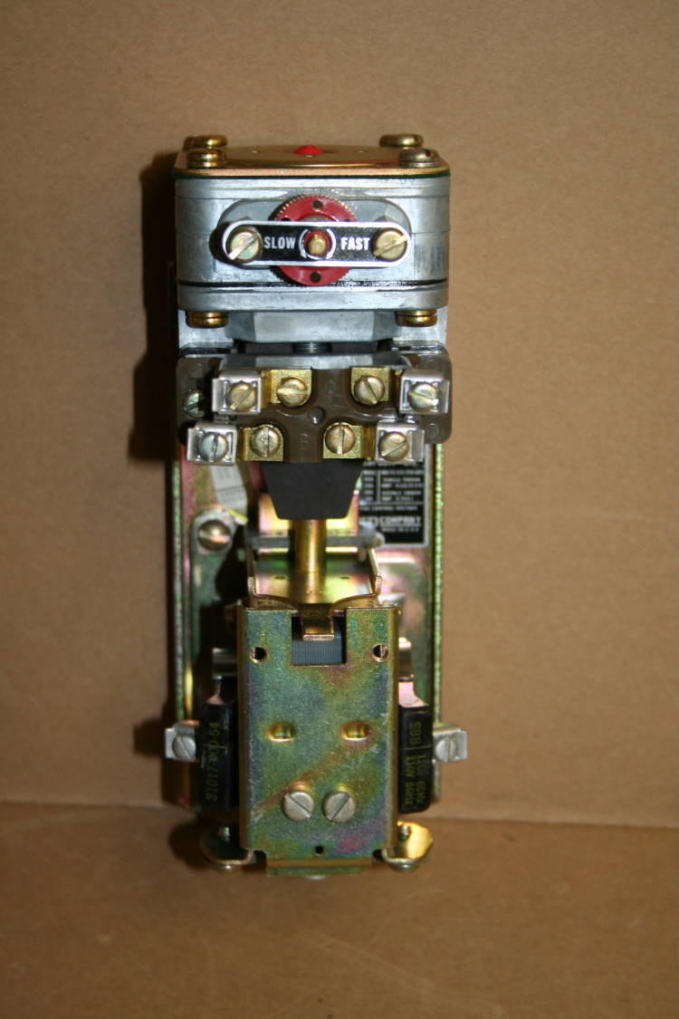 Pneumatic Timing Relay, 9050 B0 1E, Square D, Unused