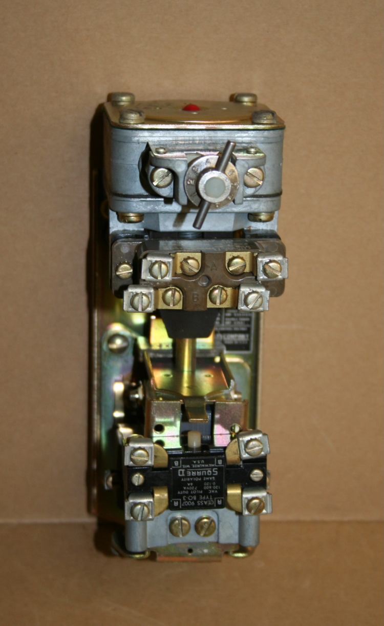 Pneumatic Timer Relay, 9050 B0 5E, Square D, Unused