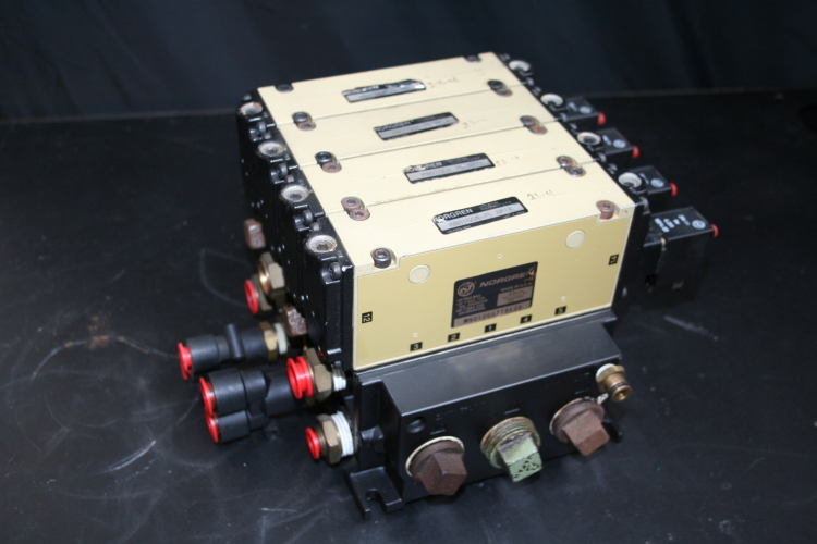 Pneumatic solenoid Pilot valve Norgren MN0166A-75-AM1A, MN00166A75ALJA Lot of 4