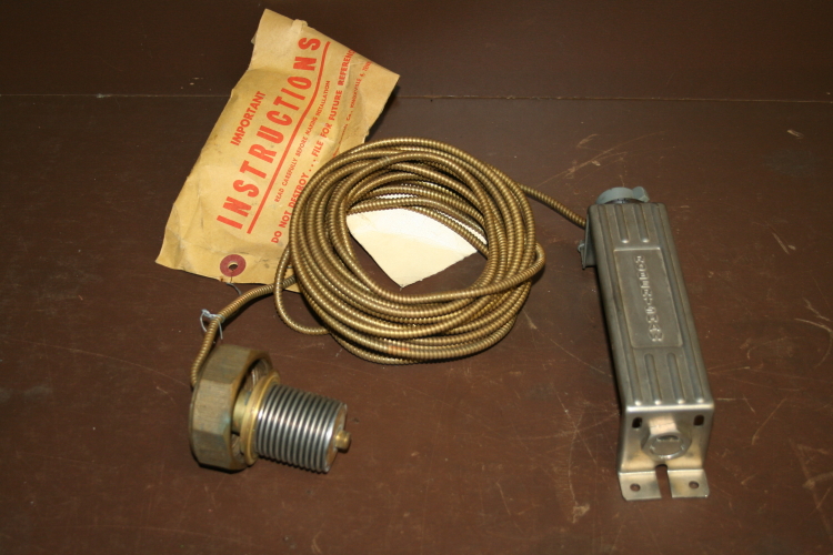 Flow control thermostat Auto 60-80 deg F 50301R Robertshaw Unused