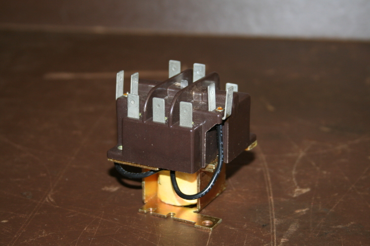 Control relay RLY1392 RLY264 125/250V Trane Unused