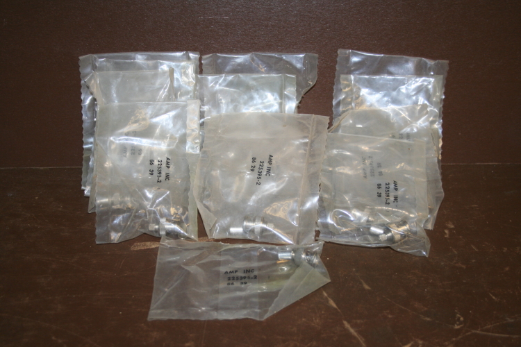 Connector Coaxial RF BNC 225395-2 AMP Unused Lot of 13