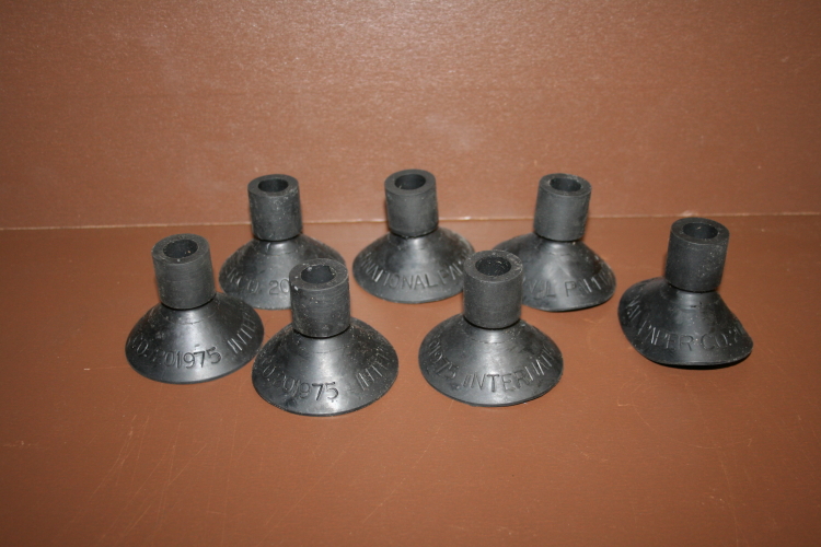 Vacuum cup 2 3/4in OD 0.6in in 201975 International Paper Lot of 7
