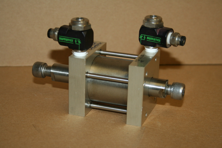 Pneumatic cylinder Double act Double end 1.5in bore 1.25 stroke FSD-171.25 Bimba