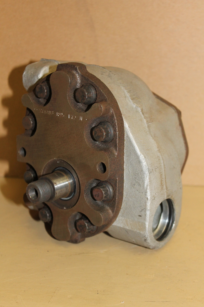 Hydraulic pump, 374483R95 , 1964 IH Farmall, Unused