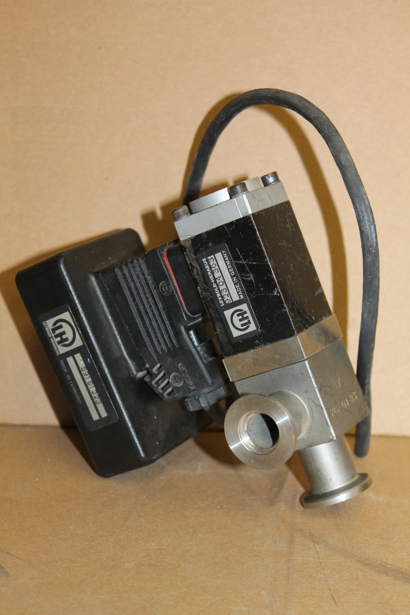 Leybold Heraeus GABY035D43D04 Vacuum Solenoid Valve, Right Angle, 115VAC, KF10