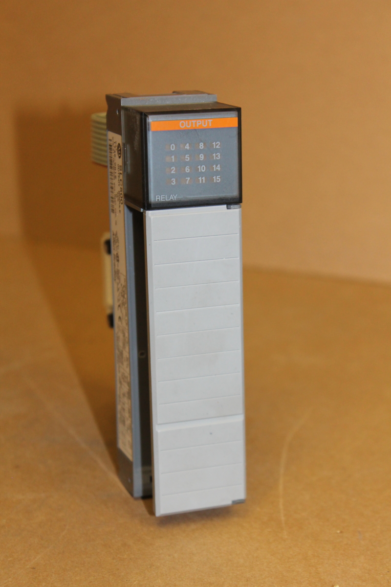 Output module, SLC500, 1746-OW16, Allen Bradley