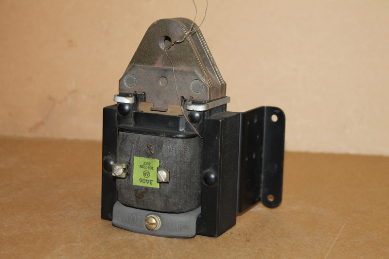 Solenoid, 208-220VAC, 3A06, X 59422, Allen Bradley Unused