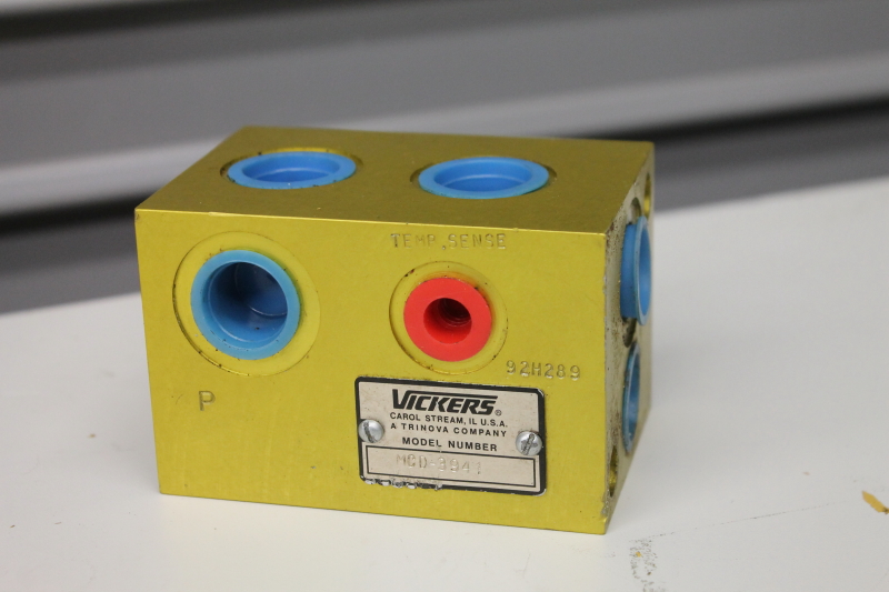 Vickers MCD3941 Hydraulic Manifold Cartridge Block