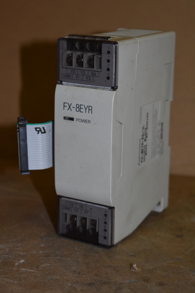 Mitsubishi FX-8EYR-ES/UL Output Block, 60VA, 120/240VAC