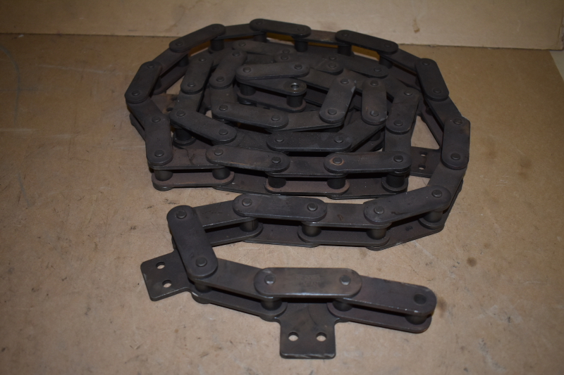 Double pitch attachment chain, 2