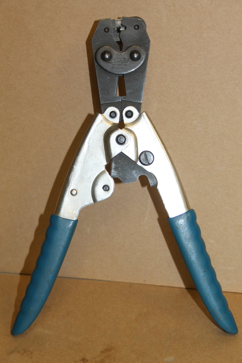 Crimping tool, 06717-01, Elco