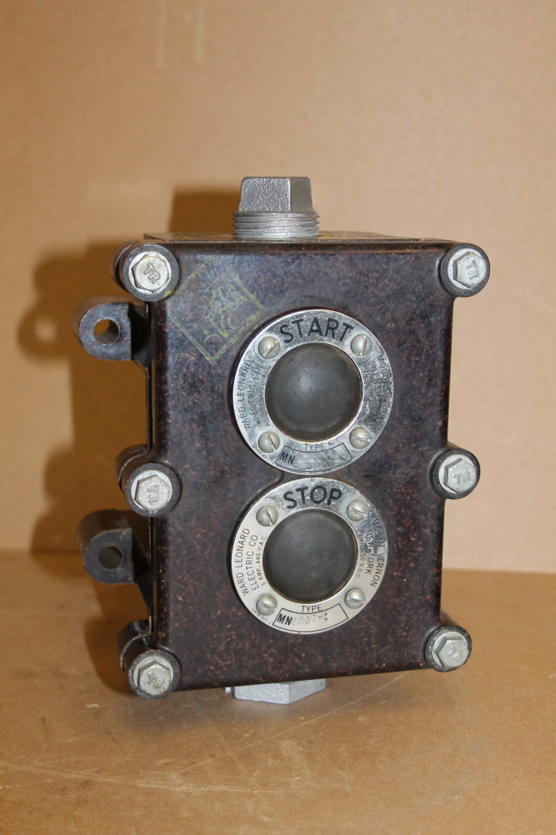 Switch assembly, start/stop, dustproof, 5A 440VAC, MN2207-1 Ward Electric