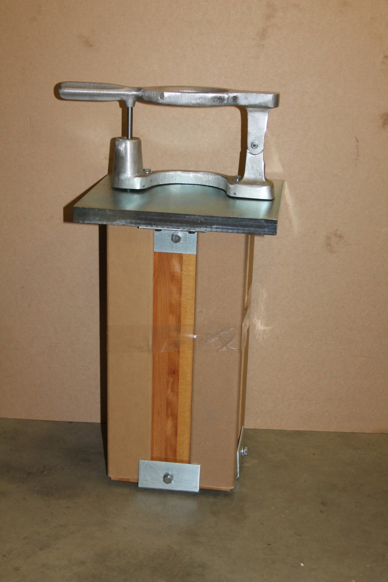Compaction Pedestal & Mold Holder, 4