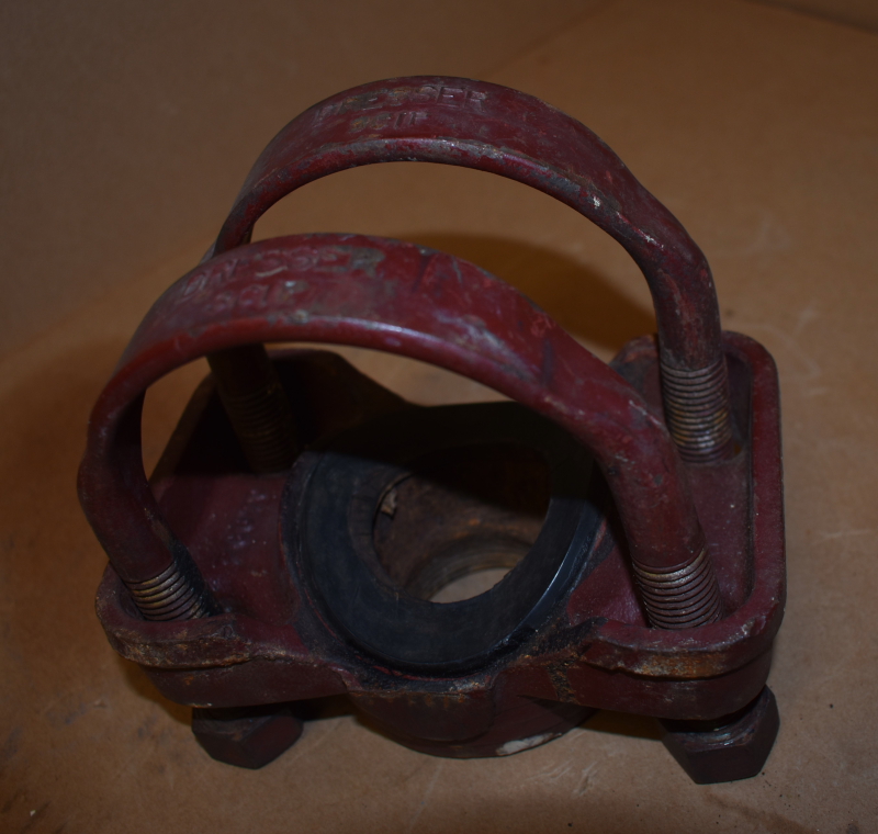 Dresser saddle tap tee 3