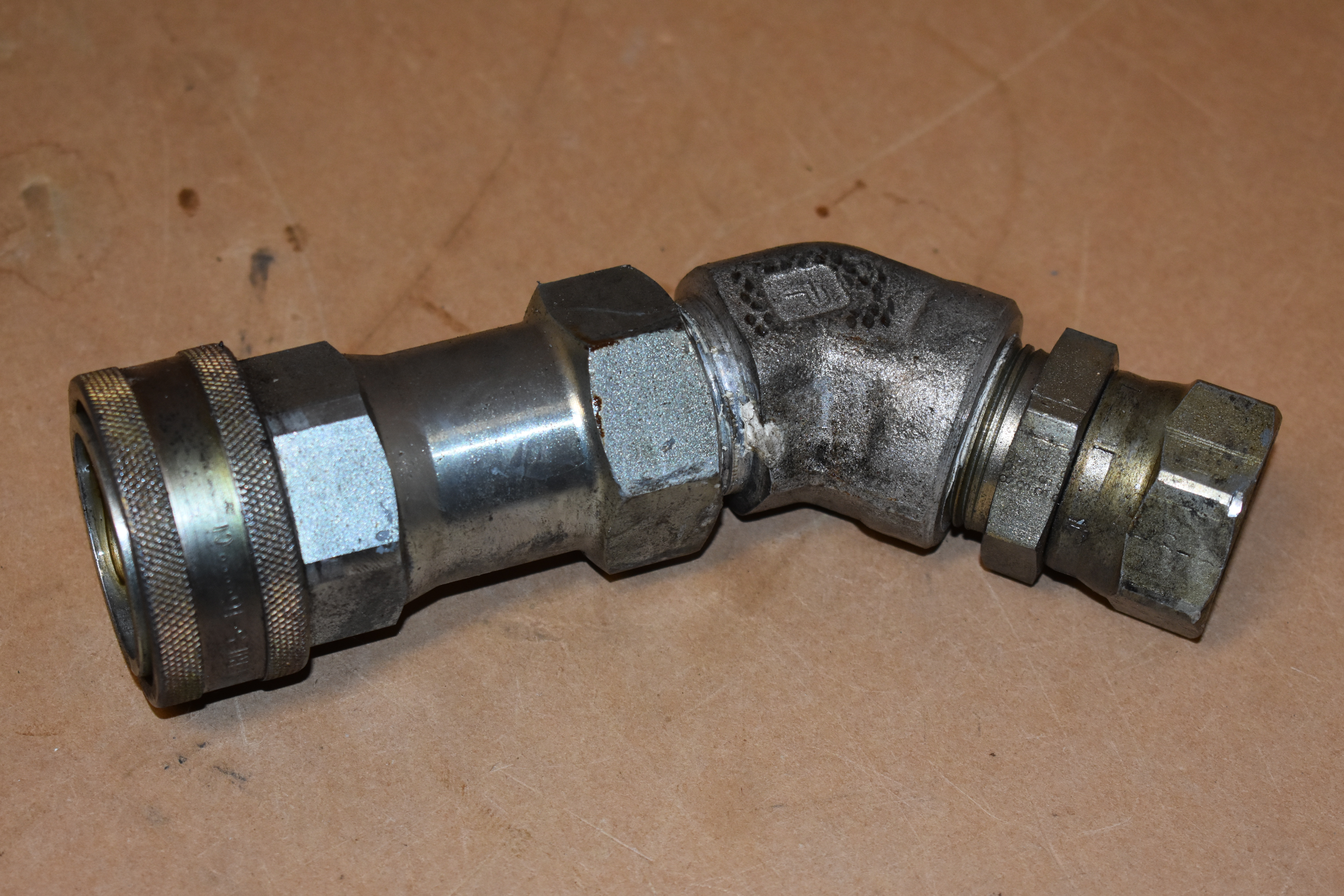 Aeroquip fd56-16 female quick disconnect fitting