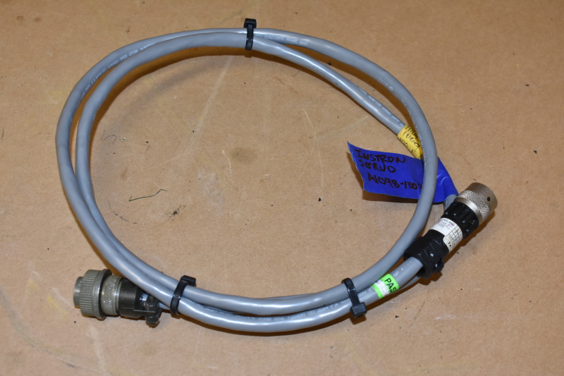 Instron servo cable A1098-1009.