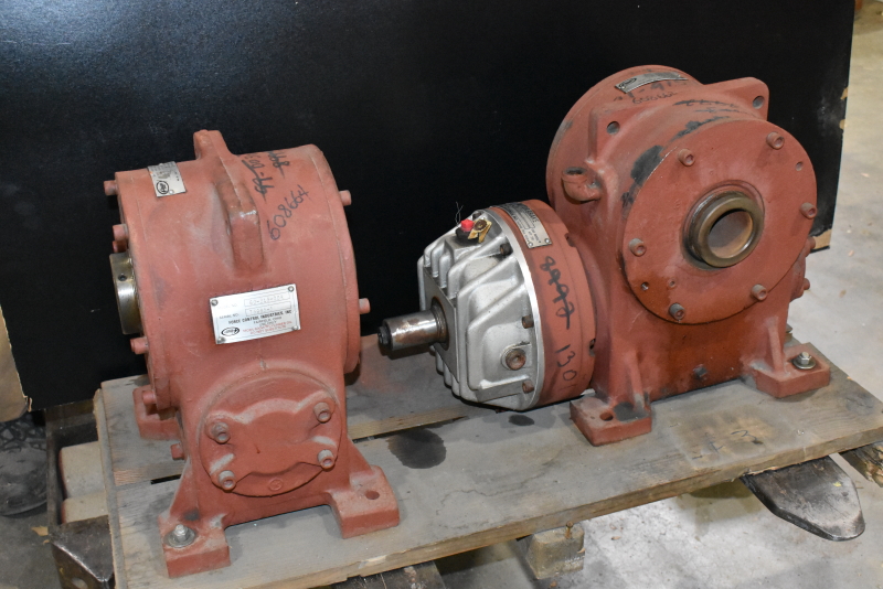 Posistop Motor Brake MB-210 with two right angle gear reducers for palletizer