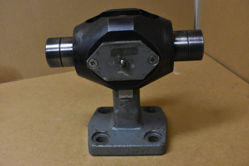 Dual axis trunnion mounts for flight simulator actuators